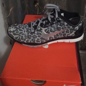 nike animal print tennis shoes